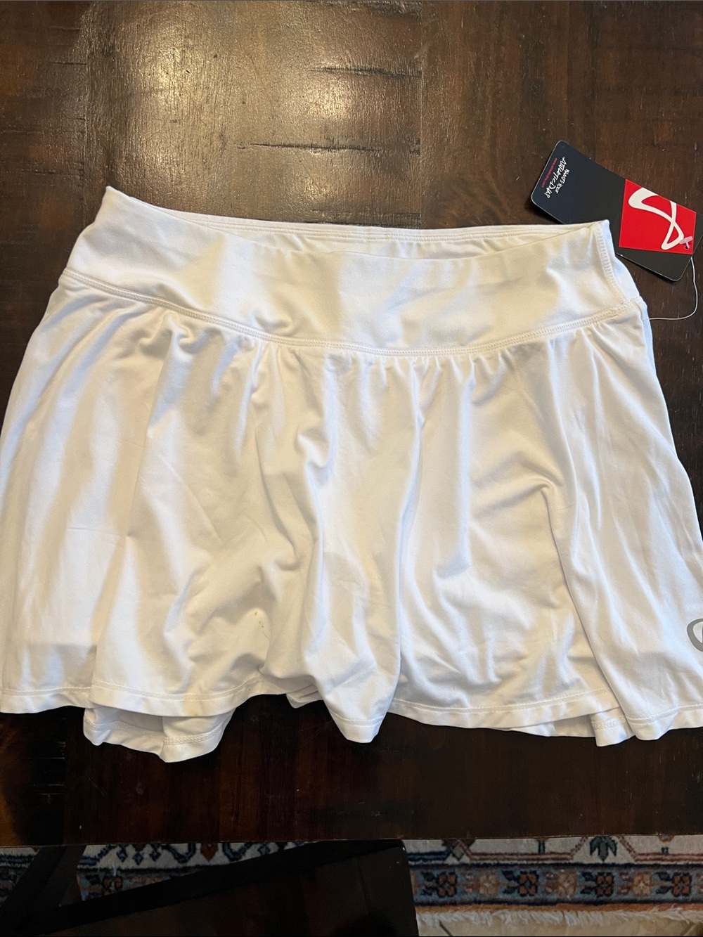 Athletic DNA White Tennis/Golf Skort – Soft Stretch Fabric
Women Small